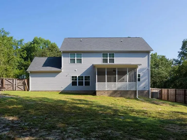 550 Townsend Rd — Photo 4