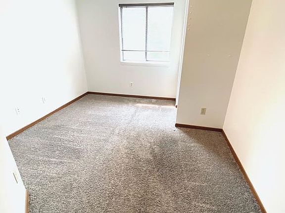 5th image of 420 7th Ave S #302
