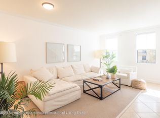 687 Hibiscus St, West Palm Beach, FL 33401
