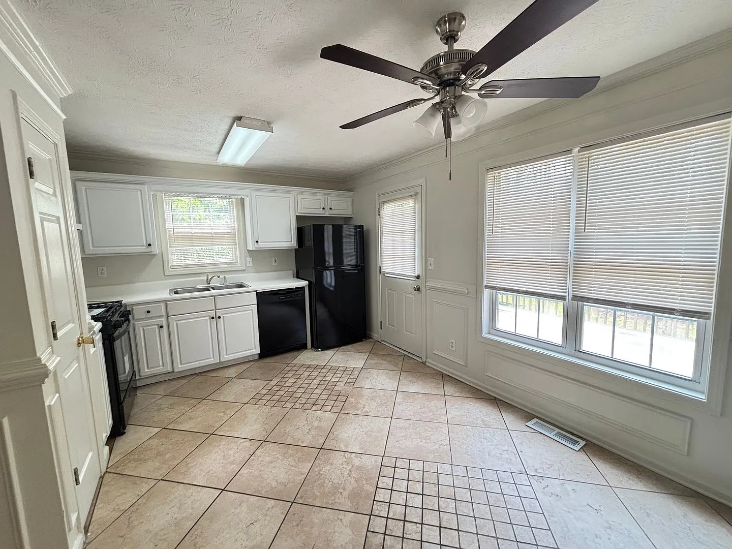 4 Bedroom/3 Bath house in Acworth — Photo 4