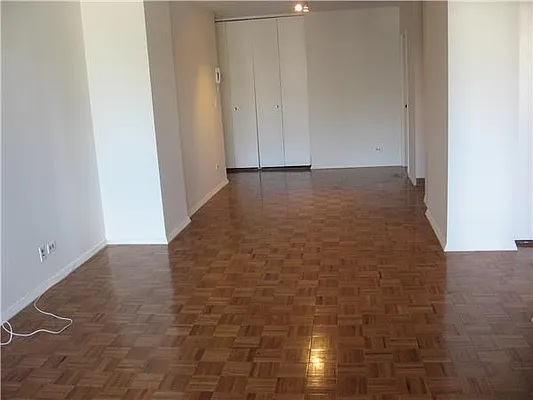 Rented by RELO REDAC INC. | media 23