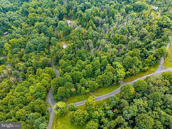 4th image of Park Line Rd
