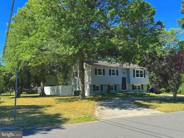 1204 Red Feather Trl, Browns Mills, NJ 08015