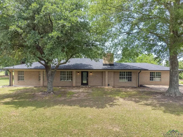 5401 Scottsville Rd, Marshall, TX 75672