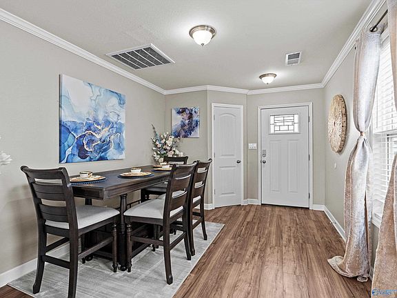 2nd image of 3174 Castlecreek Dr