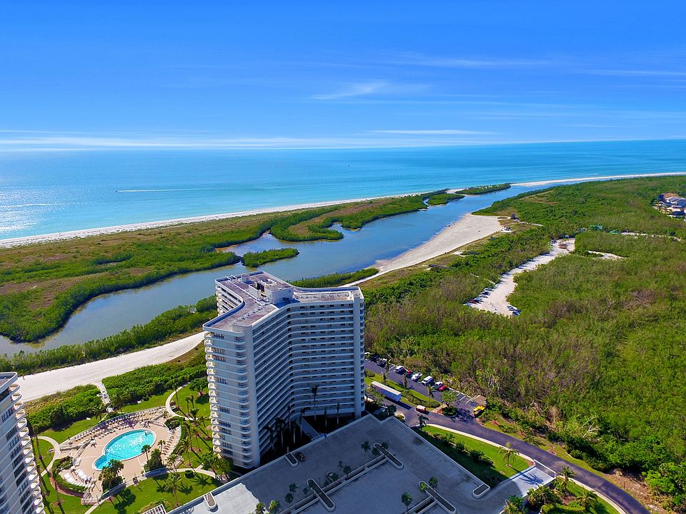 1st image of 440 Seaview Ct APT 303