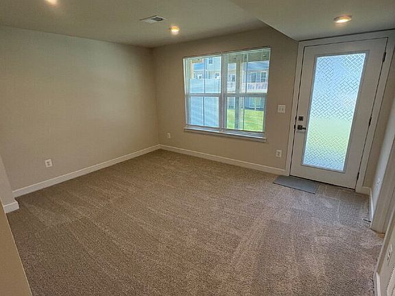 4th image of 4662 Drysdale St
