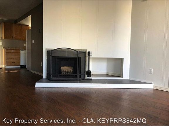 4th image of 1809 NE 116th St APT A