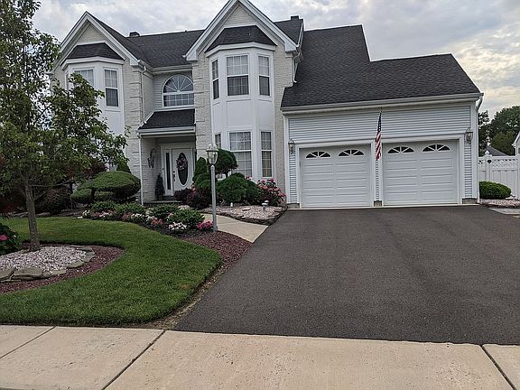 5th image of 12 Topaz Ln