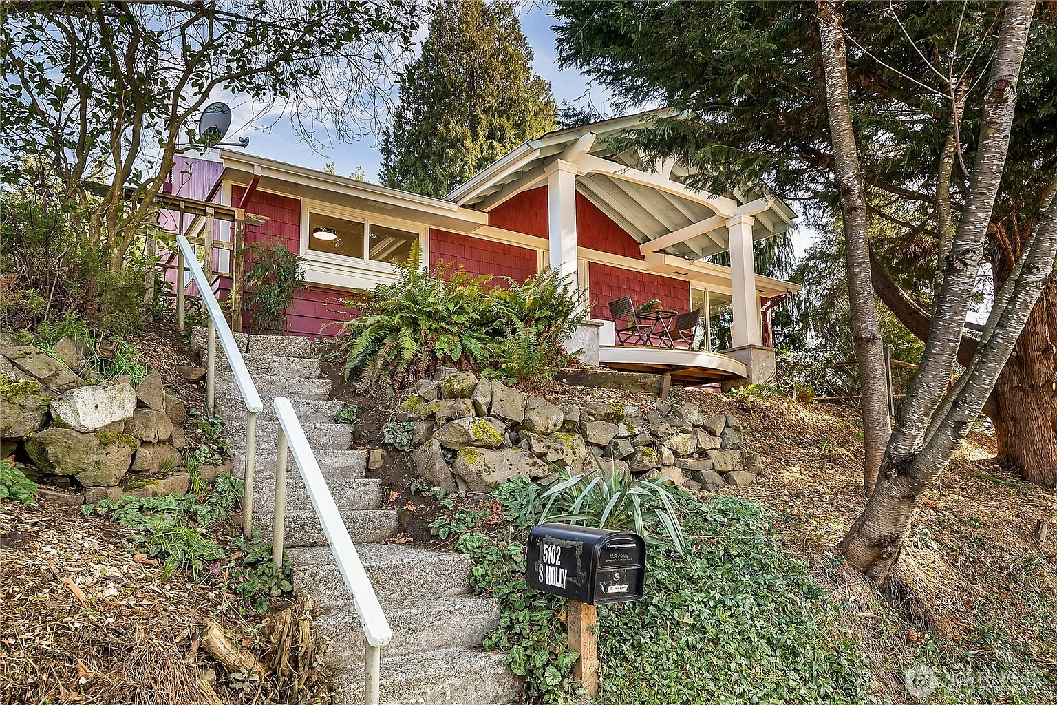 5102 S Holly Street photo 1