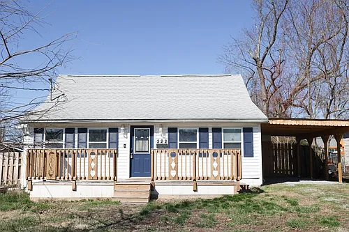 222 Dobson St Photo 1