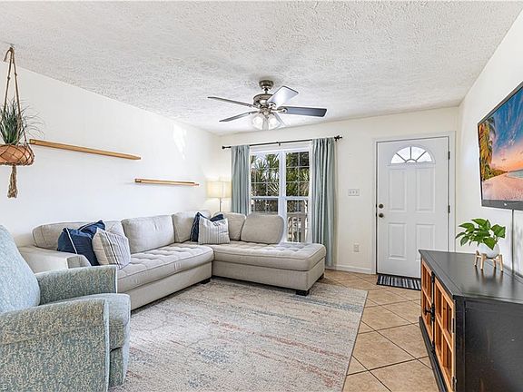 3rd image of 470 Leawood CIR