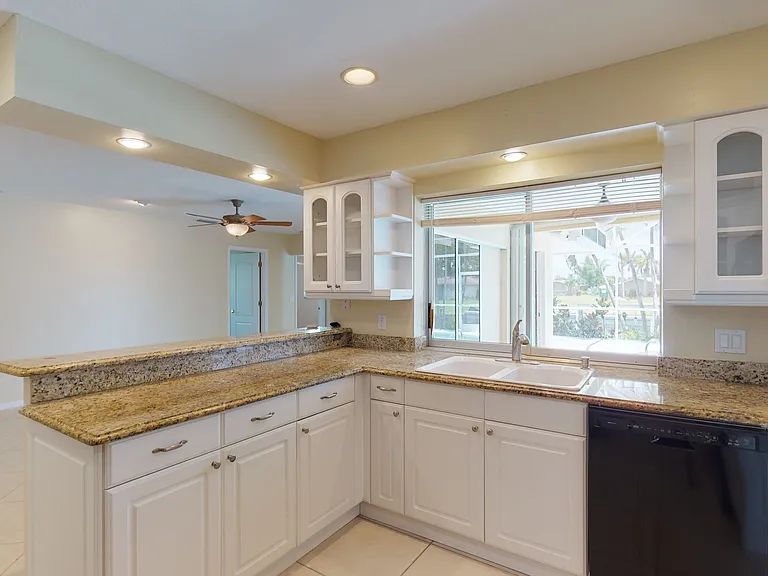145 SW 54th St — Photo 38