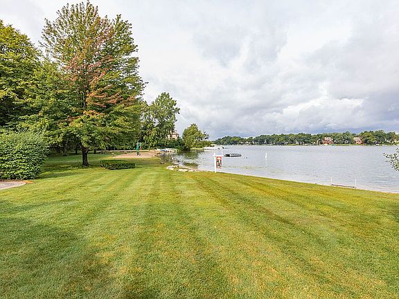 4th image of 8336 Lake Pine Dr