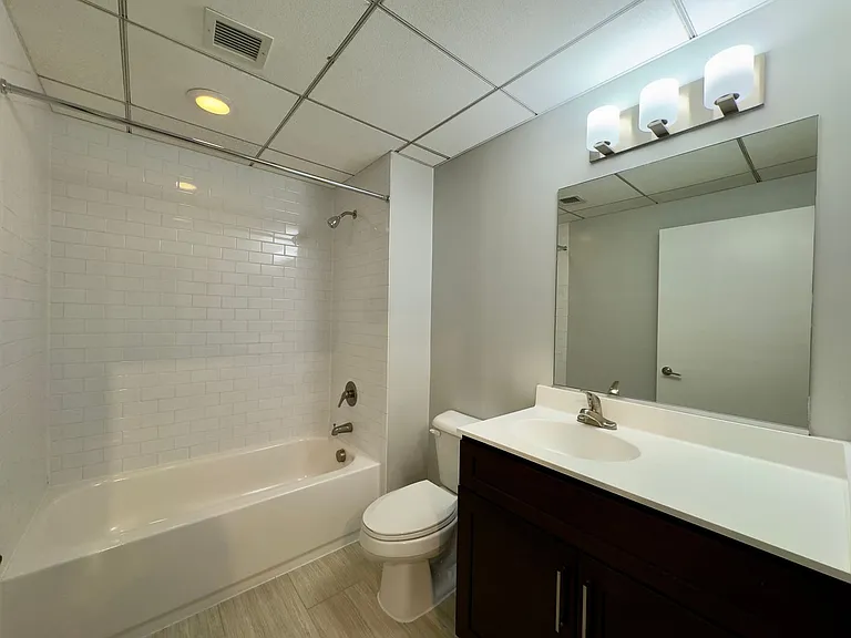 Charming 1 Bedroom/1 Bathroom Apartment Unit in Downtown Baltimore, MD! Unit 416 — Photo 115