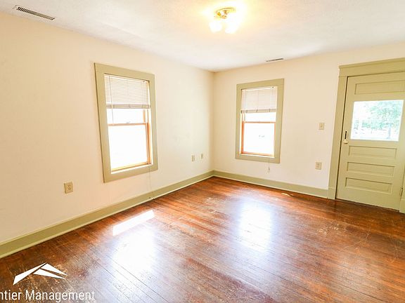 3rd image of 931 Osage St #2