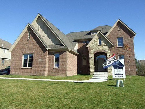 1st image of 56668 Hartley Dr E