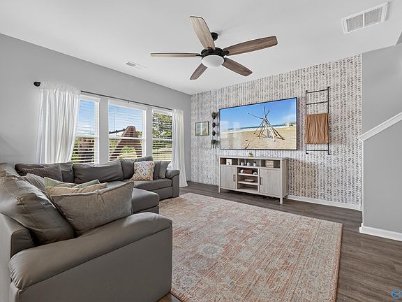 3rd image of 375 Americana Dr