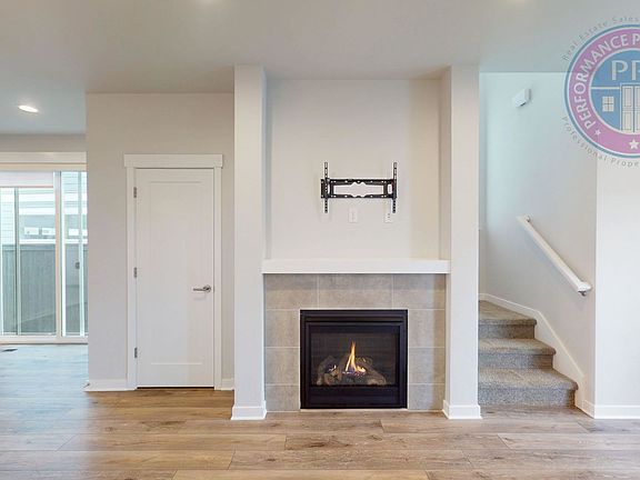 4th image of 4167 SE Century Blvd