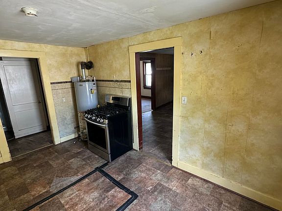 4th image of 1716 W Hovey Street