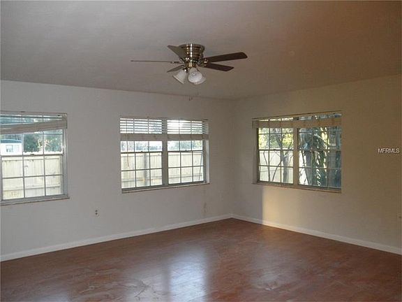 4th image of 18020 Crooked Ln