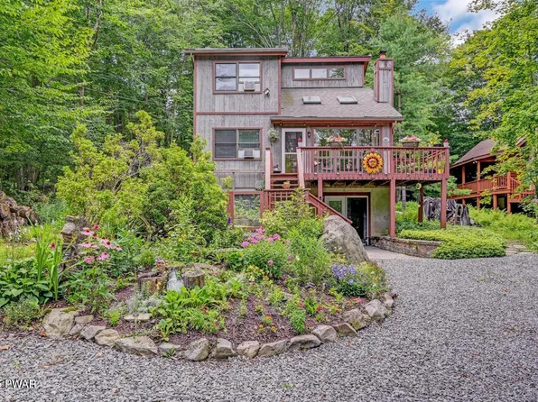 75 Cedarwood Ter, Lake Ariel, PA 18436