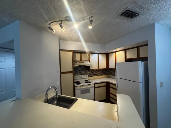 3360 Pinewalk Dr Unit 1324-1, Pompano Beach, FL 33063