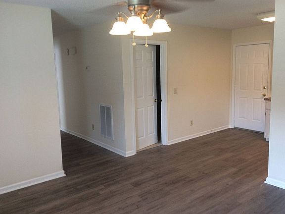 4th image of 1703 W Pine Lake Dr