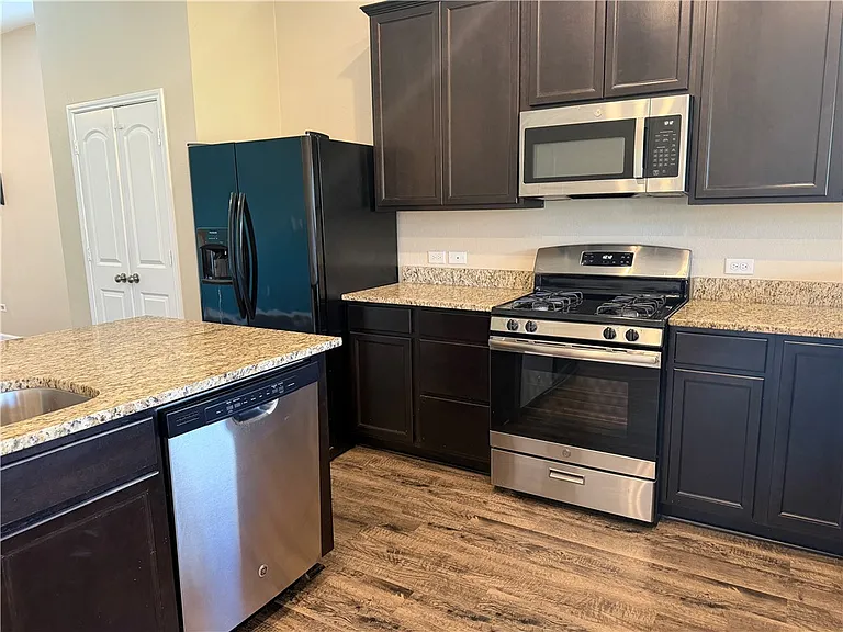 2071 Positano Loop — Photo 9