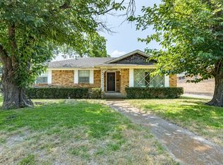 8480 Suncrest Dr, Dallas, TX 75228