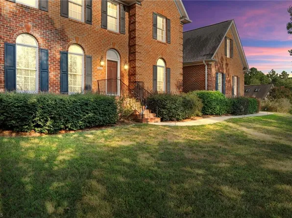 4803 Laurel Oaks Dr, Greensboro, NC 27406