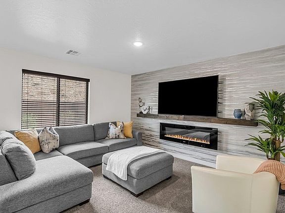 4th image of 3265 S Fossil Hills Dr