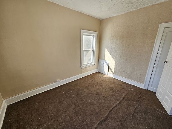 3rd image of 1374 Boulevard Ct #409