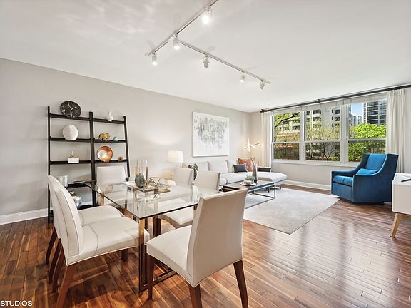 4th image of 1515 N Astor St APT 6B