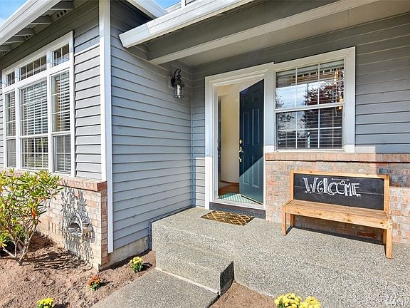 2nd image of 5503 64th Pl NE