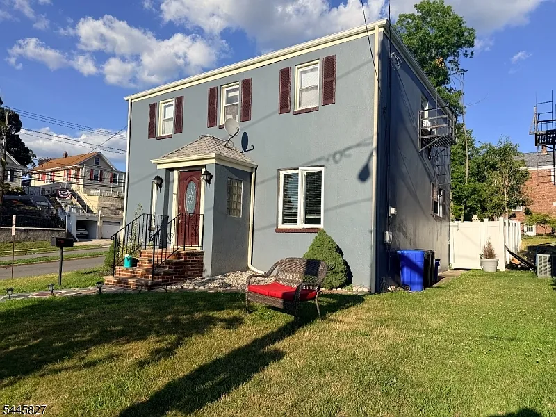 3 bed, 2.5 bath, $3,600 — Photo 2