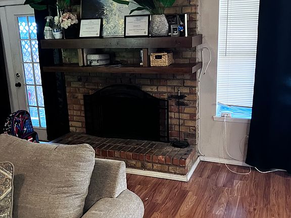 4th image of 4818 Rollingwood Ct