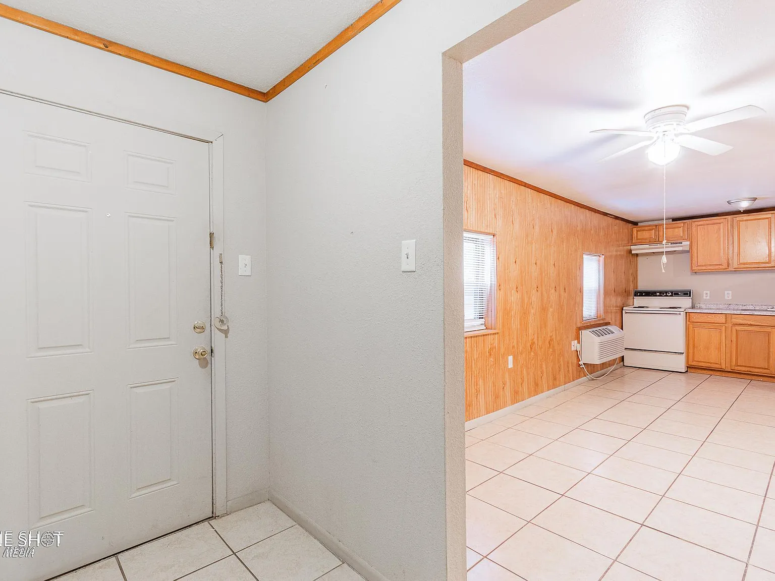 Studio, 1000 sqft, $1,000 — Photo 4