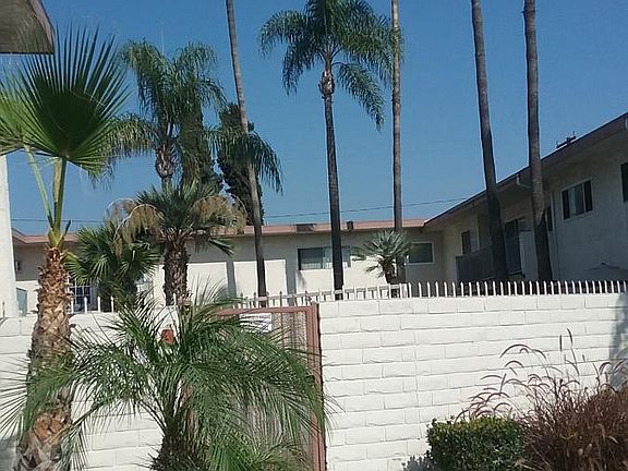 4th image of 1535 E Canfield Ln APT 20