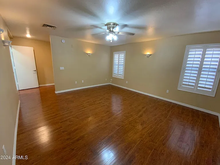 1513 E Mineral Rd — Photo 12