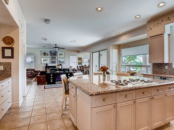 5th image of 71 Sunshine Coast Ln