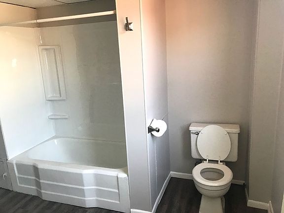 4th image of 1051-1055 Pennsylvania Ave #304
