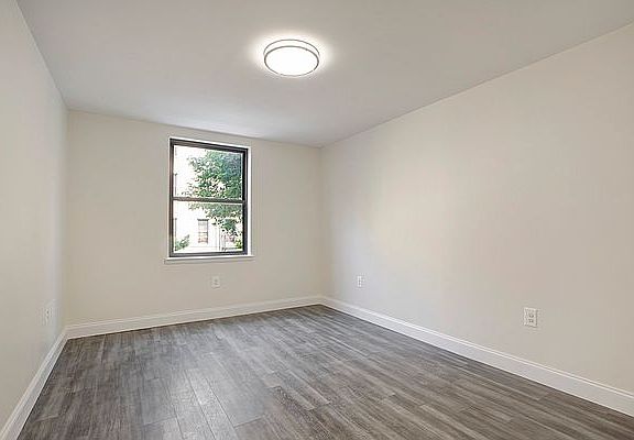 3rd image of 531 Tinton Ave APT 2E