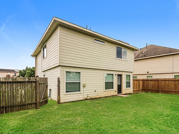5th image of 3026 Junction Dr
