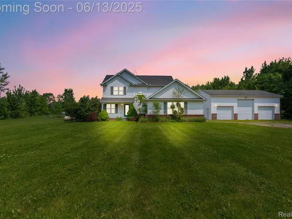 12172 Rynn Rd, Emmett, MI 48022