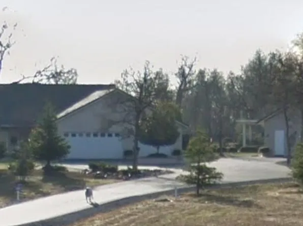 8317 Whispering Oaks Rd, Redding, CA 96002