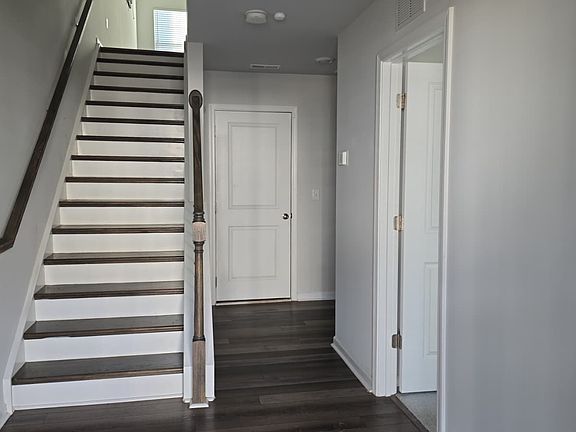 4th image of 653 Gimari Dr