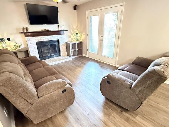 4th image of 3401 Kensington Ct