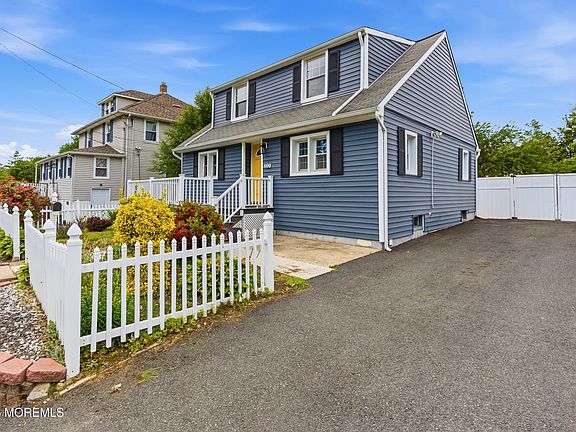 3rd image of 222 Raritan Street