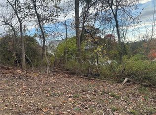 Hazelcroft Ave, Aliquippa, PA 15001